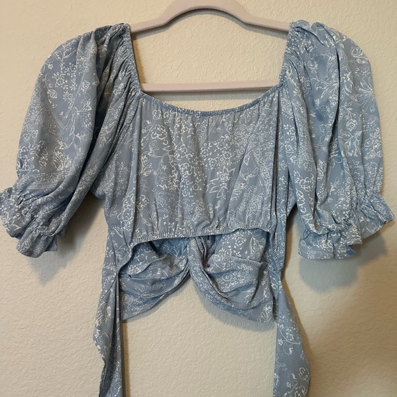 Puff sleeve crop top. NWOT - Picture 3 of 6